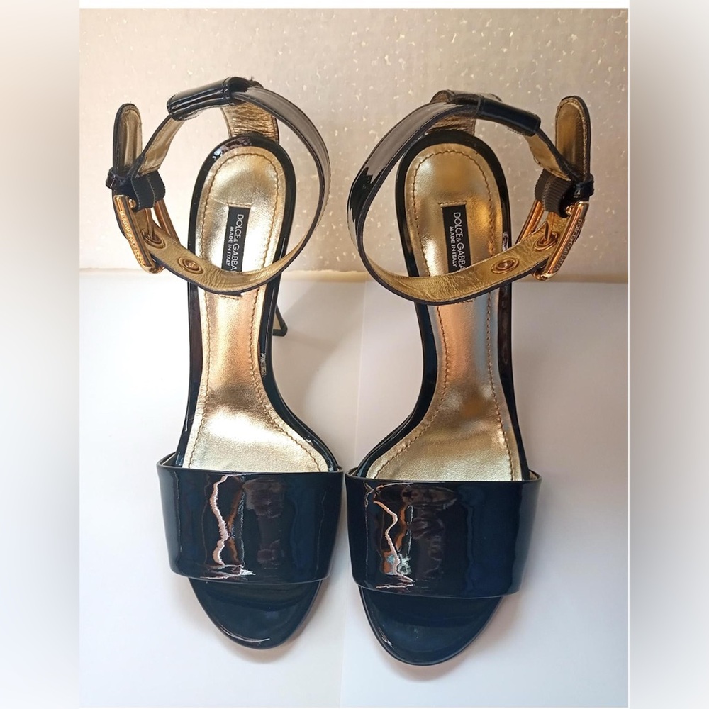 Dolce & Gabbana Glossy Black and Gold Heels